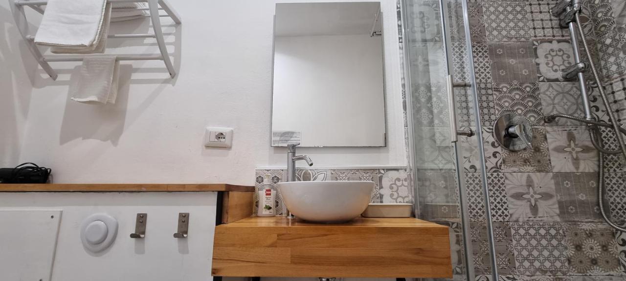 Palermo Amari Bed & Breakfast Bagian luar foto